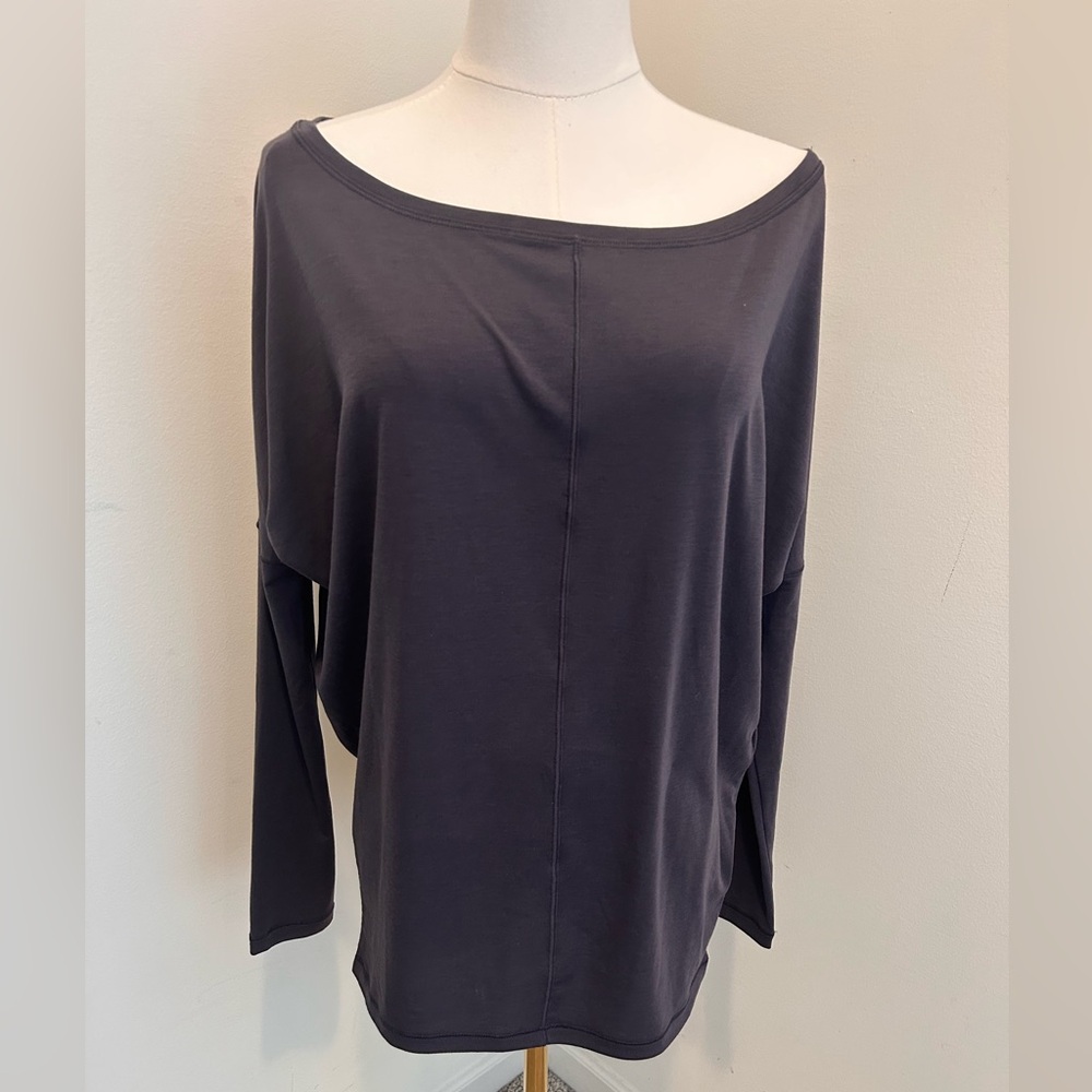 Athleta top